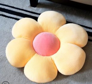 Bed and Breakfast Cushion Small Daisy Petal Cushion (Option: Flowers 6petals yellow-40cm)